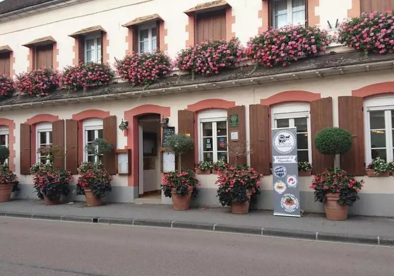 호텔 Logis Le Relais Champenois