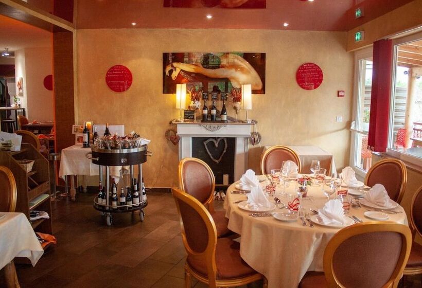 Отель Relais Vosgien Hôtel Restaurant La Table De Sophia