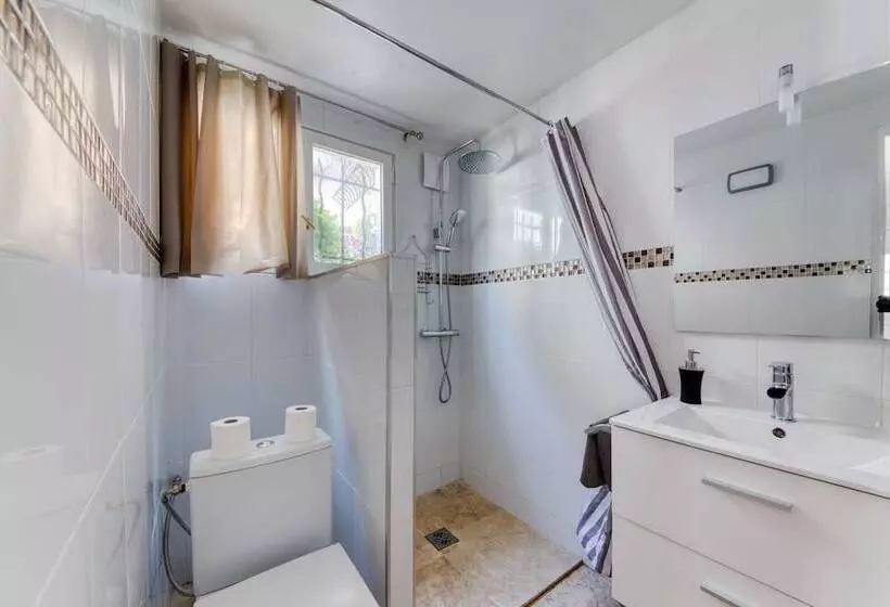 Crew Lighthouse   Hostel