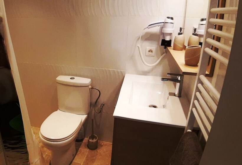 Crew Lighthouse   Hostel