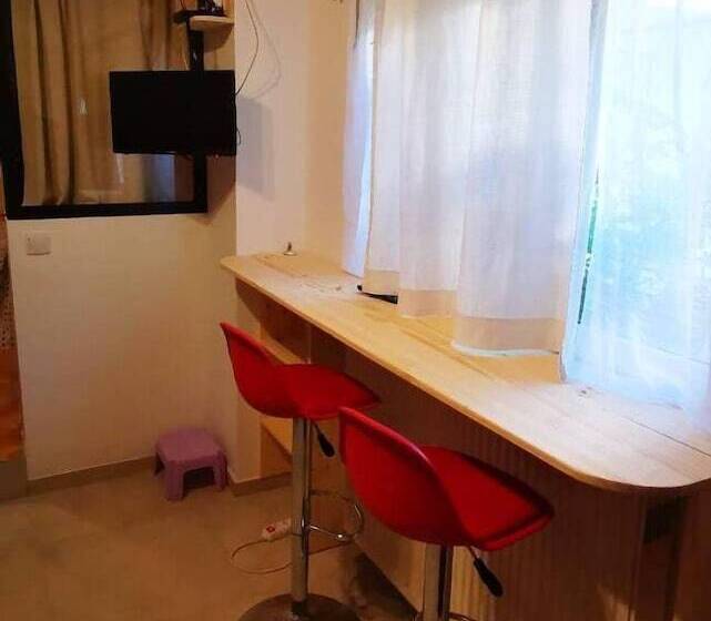 Crew Lighthouse   Hostel