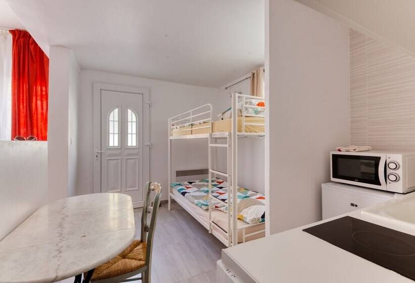 Crew Lighthouse   Hostel