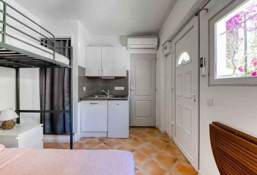 Crew Lighthouse   Hostel