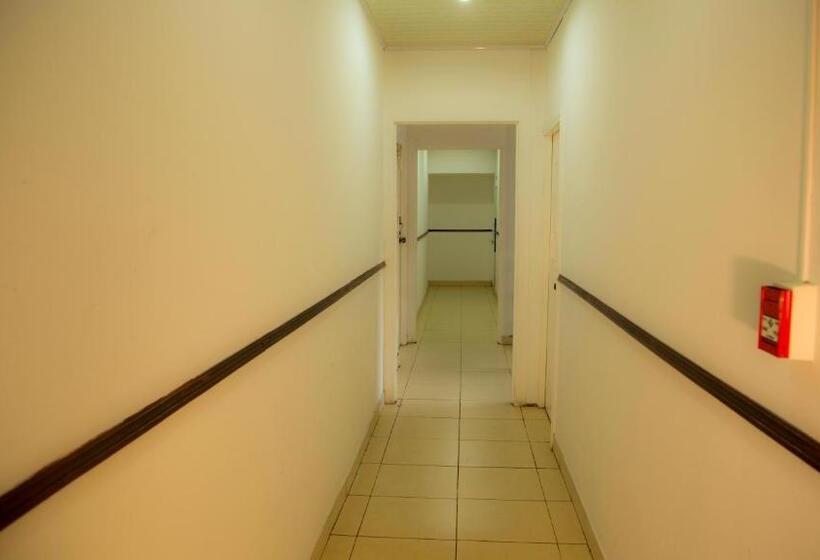 旅馆 Hostal Amador Familiar