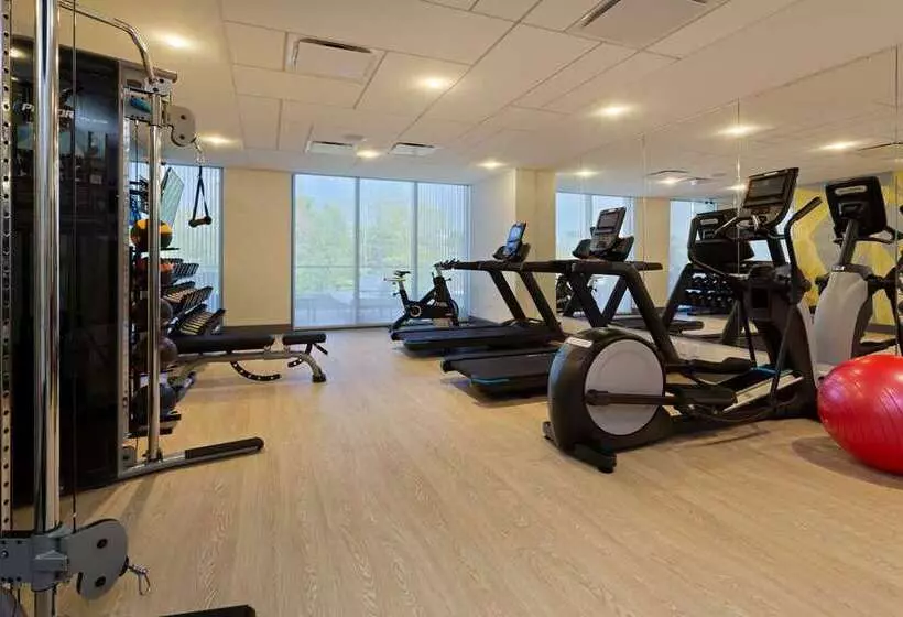 ホテル Hilton Garden Inn Boston Brookline, Ma