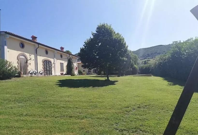 Maaseutuhotelli Valle Del Poggio