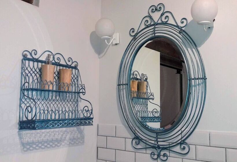 پانسیون L Indigote