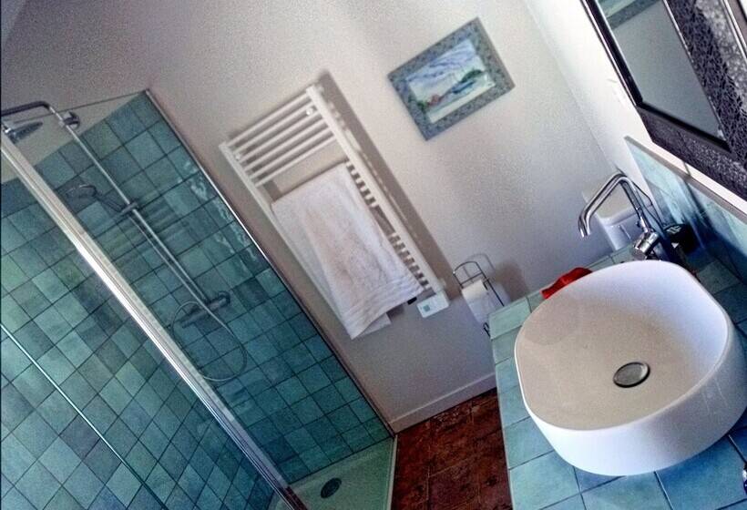 پانسیون L Indigote