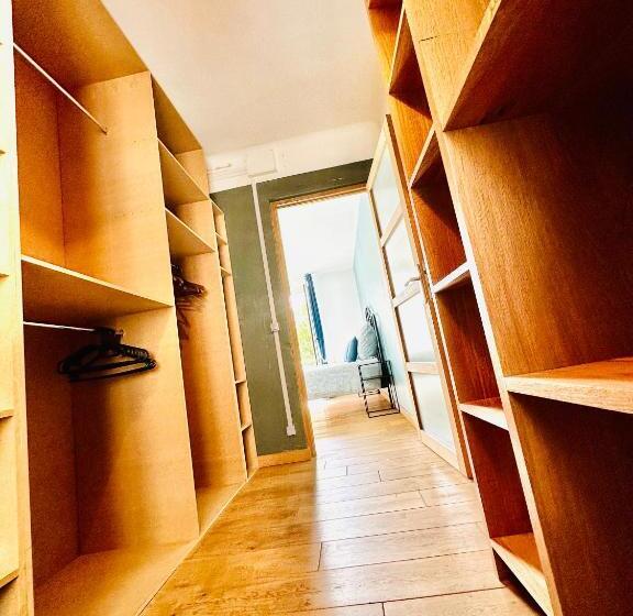 Pensionat Reims Sherpa Guest House