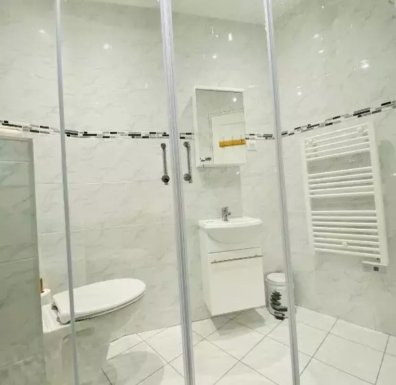 Majatalo Reims Sherpa Guest House