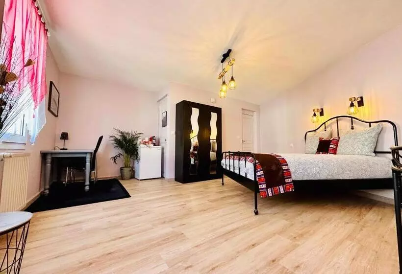 Majatalo Reims Sherpa Guest House