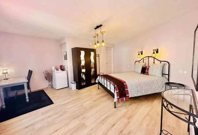 Majatalo Reims Sherpa Guest House