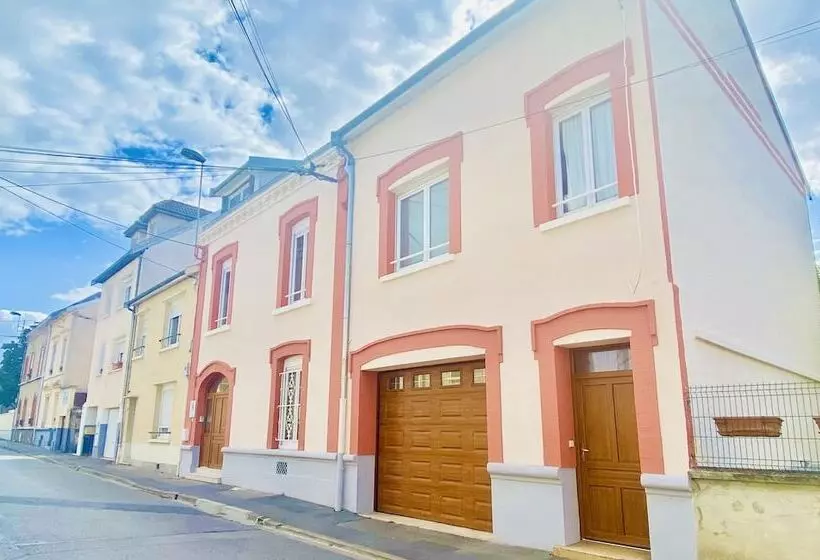 Majatalo Reims Sherpa Guest House