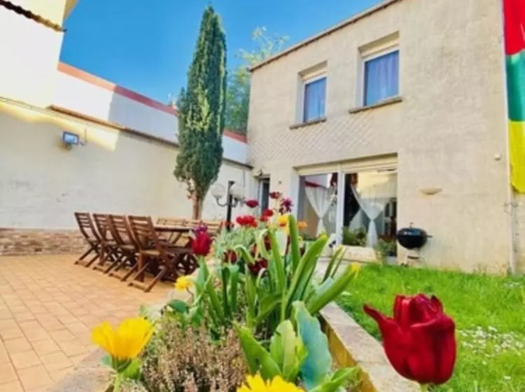 Majatalo Reims Sherpa Guest House