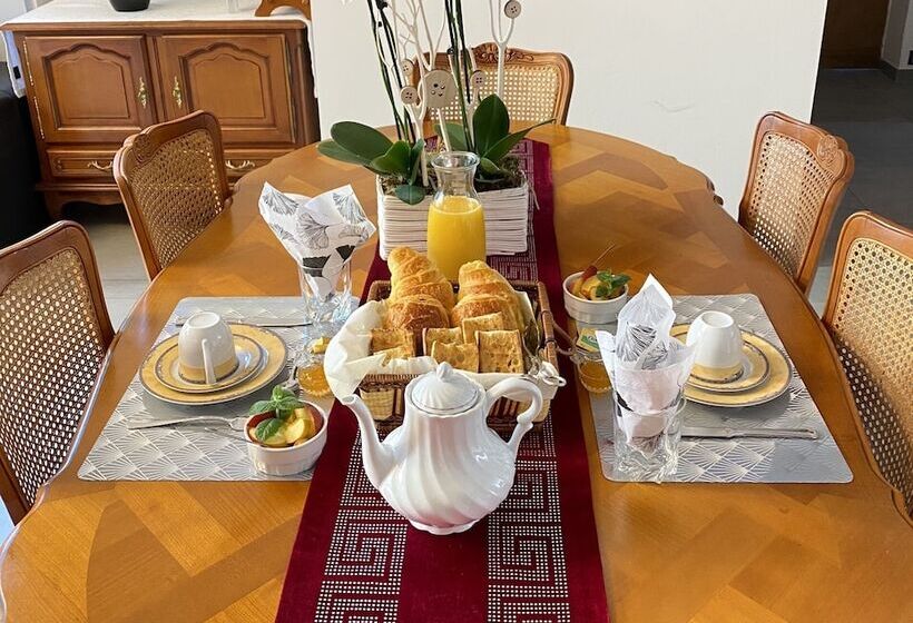 Pensionat Reims Sherpa Guest House