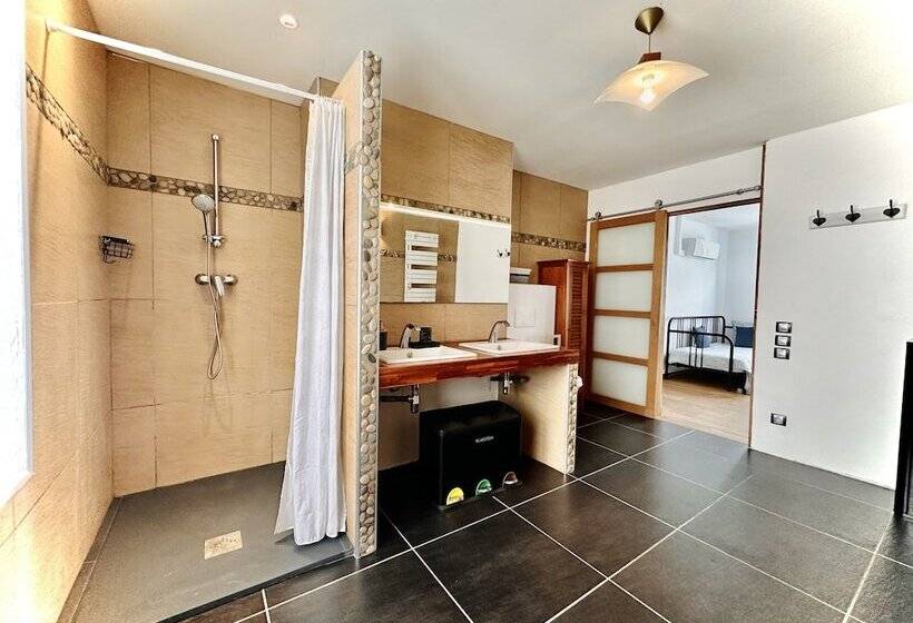 Pensionat Reims Sherpa Guest House