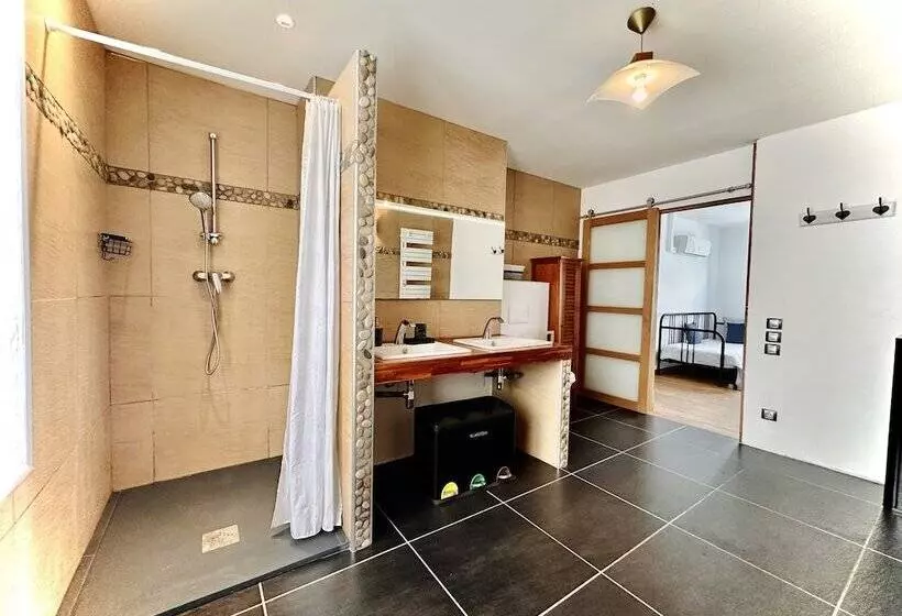 Majatalo Reims Sherpa Guest House