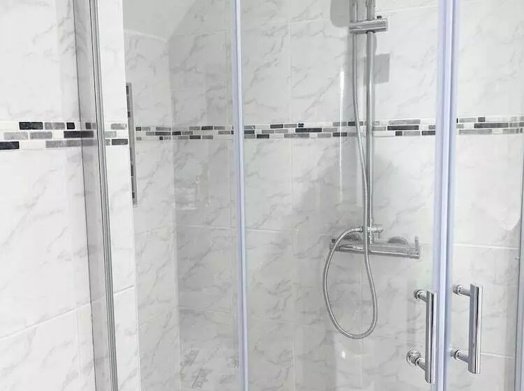 Majatalo Reims Sherpa Guest House