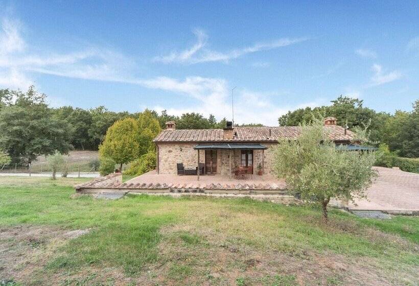 Quaint Cottage In Citta Della Pieve With Swimming Pool