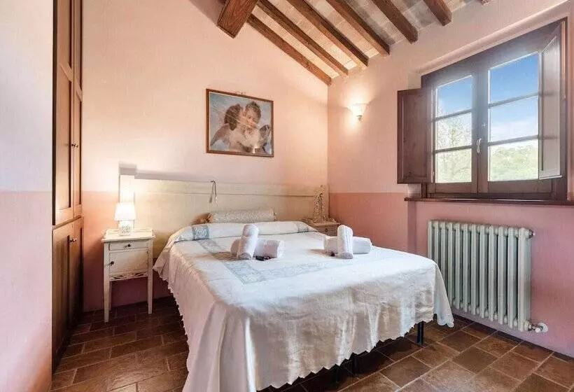 Quaint Cottage In Citta Della Pieve With Swimming Pool