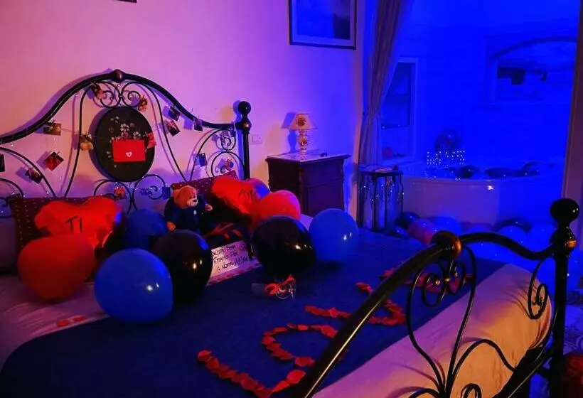 B&b Me Palace