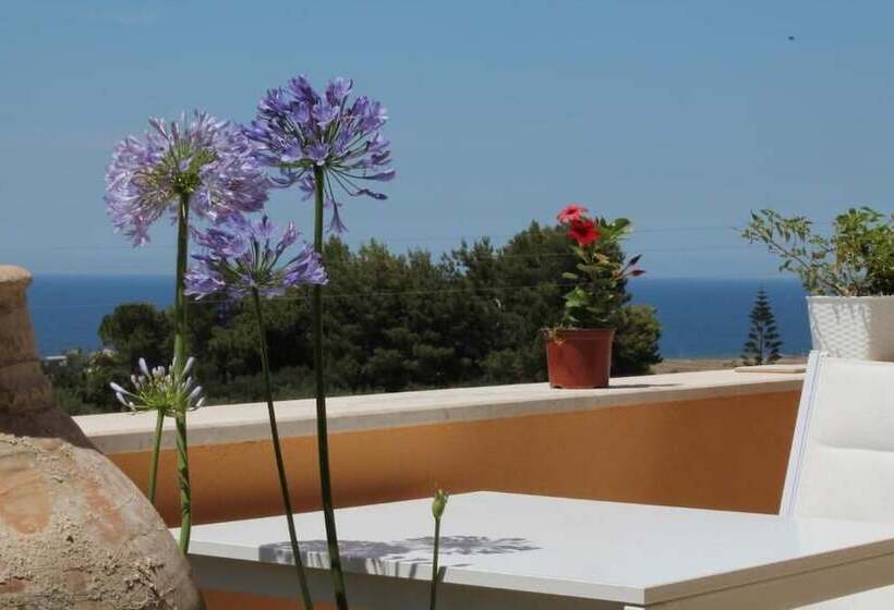 تختخواب و صبحانه Casale Belvedere