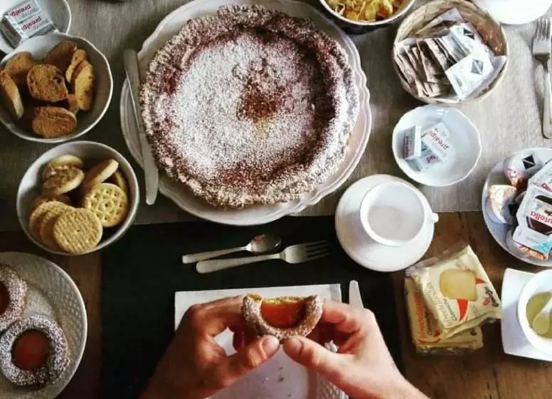 تختخواب و صبحانه Casaletto La Volpara