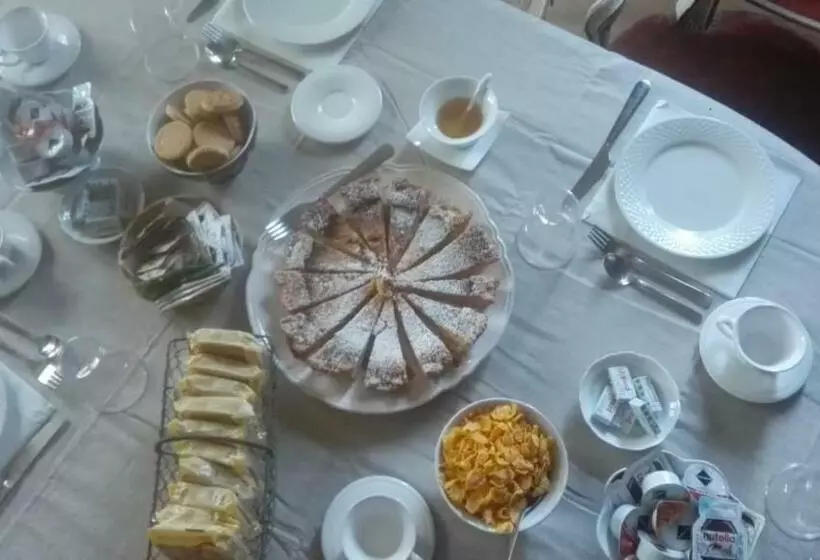 تختخواب و صبحانه Casaletto La Volpara