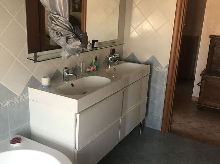 تختخواب و صبحانه Gli Angeli