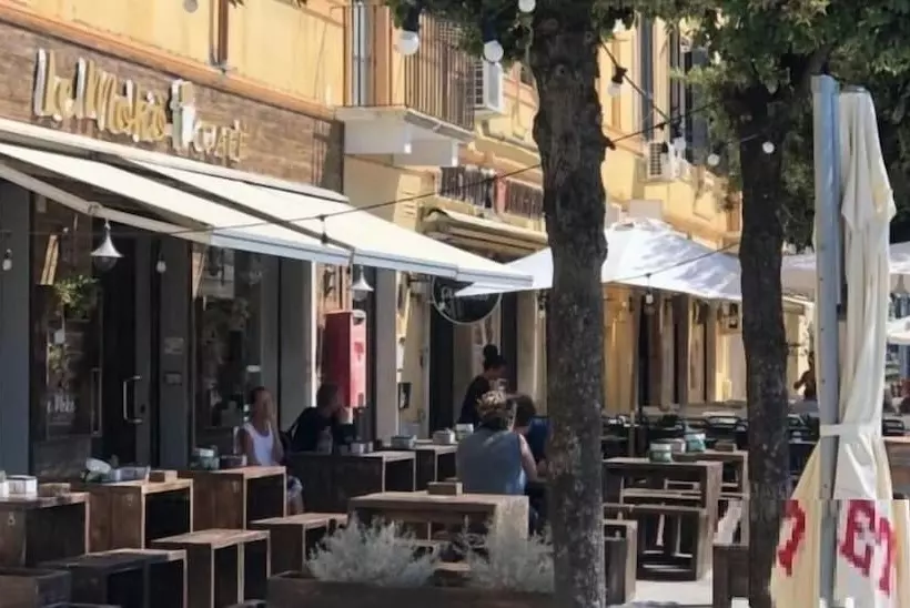 تختخواب و صبحانه River View