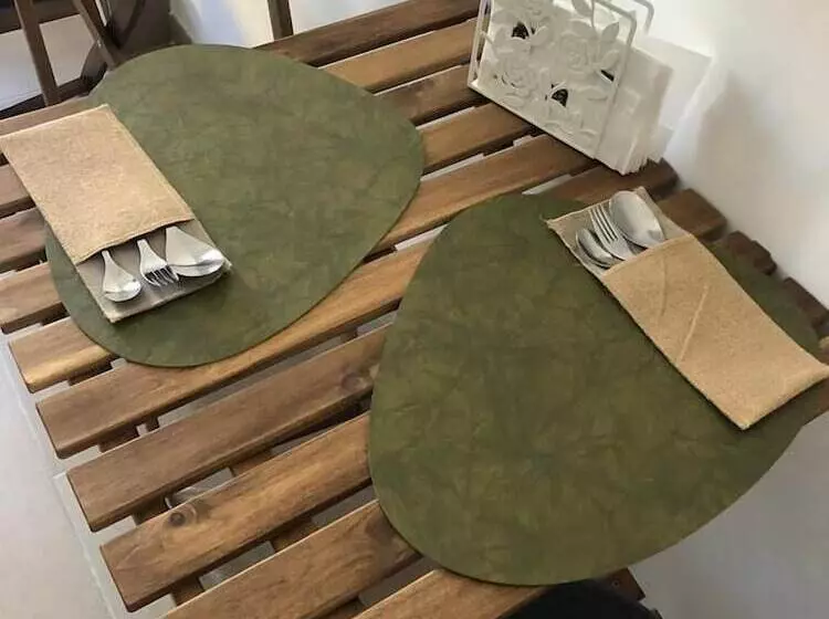 تختخواب و صبحانه River View