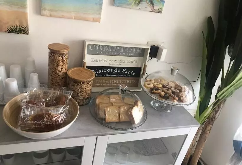 تختخواب و صبحانه River View