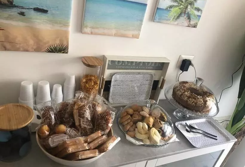 تختخواب و صبحانه River View