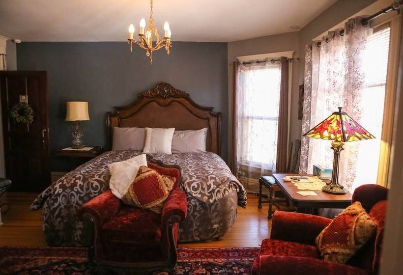 Bed & Breakfast On Broadway