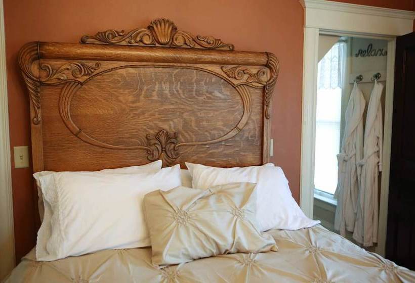 Bed & Breakfast On Broadway