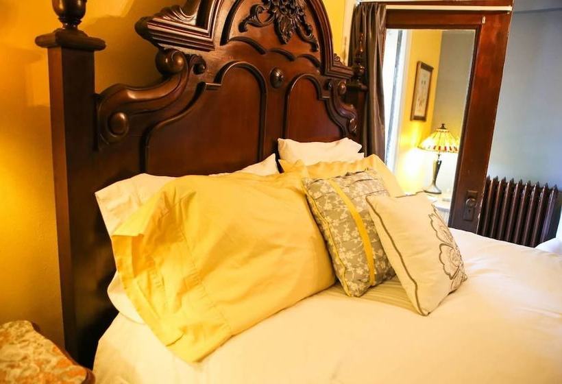 Bed & Breakfast On Broadway