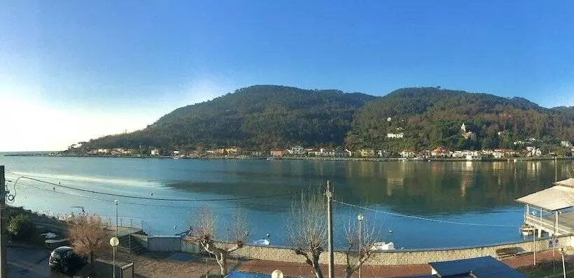 هتل Greenchalets Ameglia   Campsite