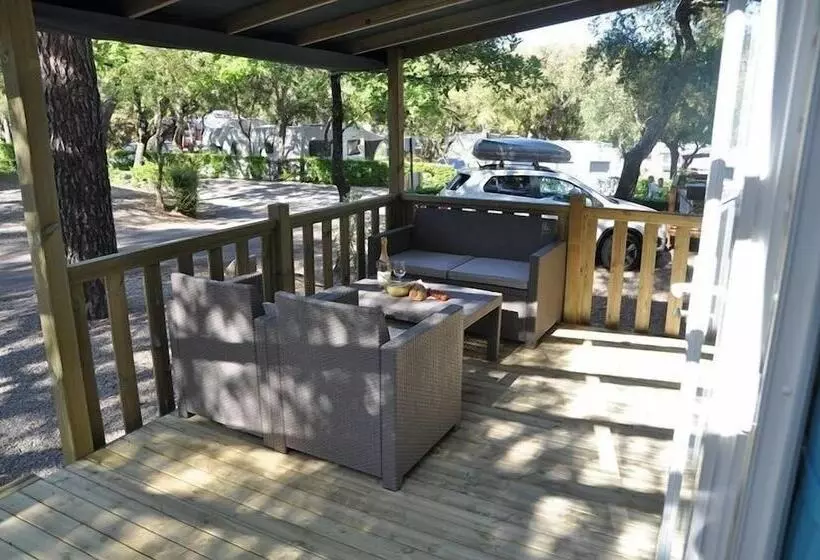 هتل Greenchalets Ameglia   Campsite