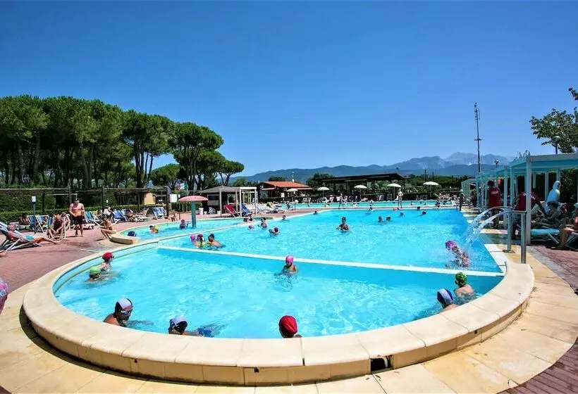 هتل Greenchalets Ameglia   Campsite