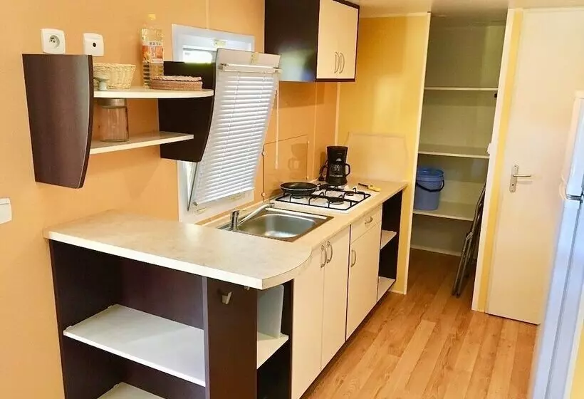 هتل Greenchalets Ameglia   Campsite