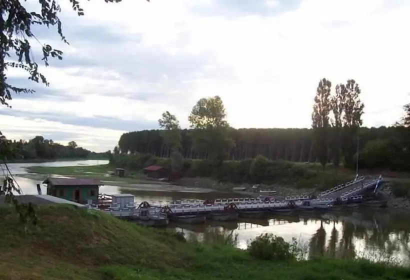 Maaseutuhotelli Agriturismo La Rovere