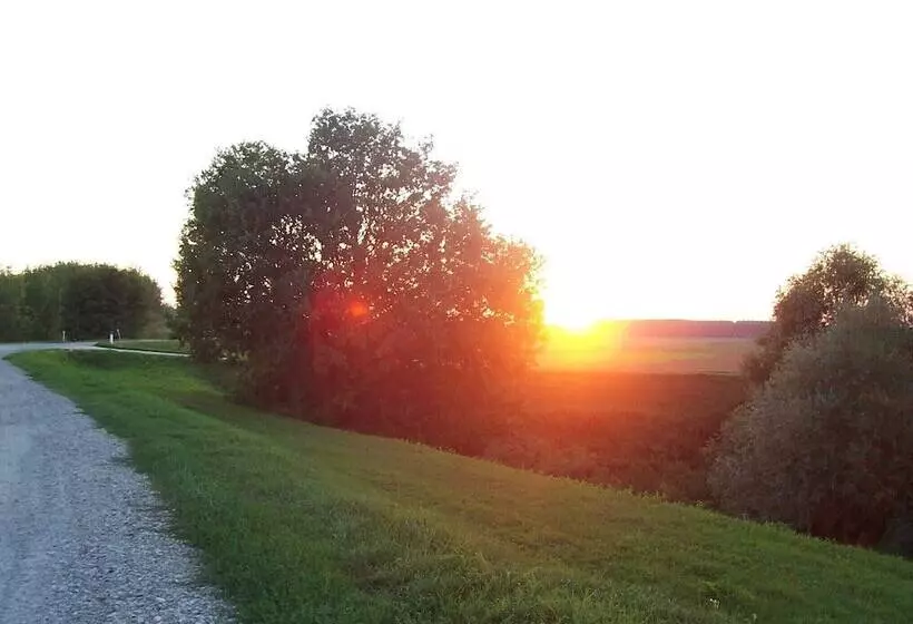 Maaseutuhotelli Agriturismo La Rovere