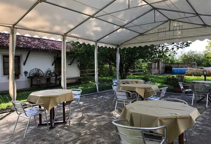 Maaseutuhotelli Agriturismo Viridarium
