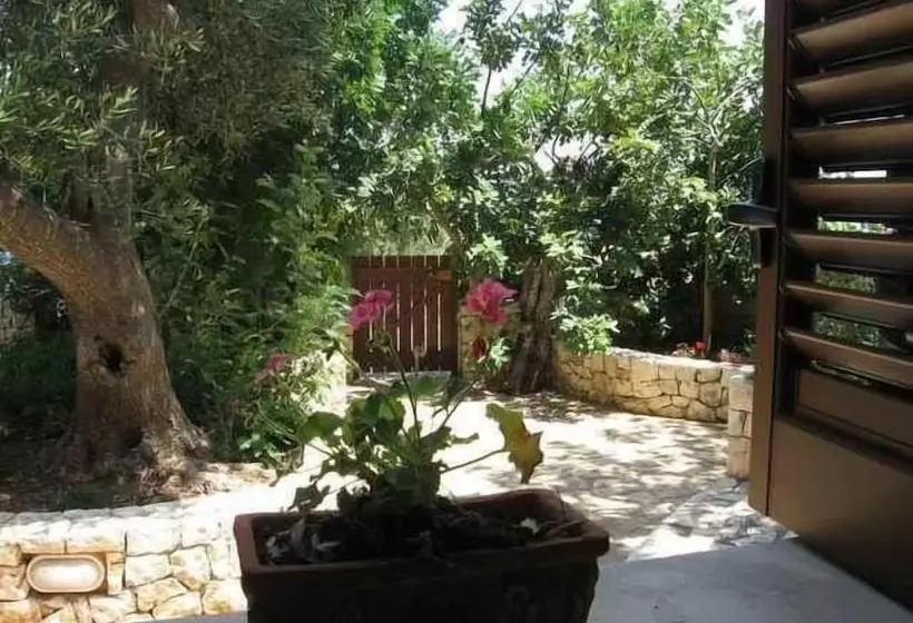 Mirto Sotto   Casa In Pietra Sul Mare