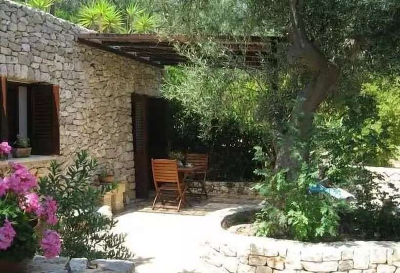 Mirto Sotto   Casa In Pietra Sul Mare