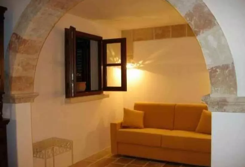 Mirto Sotto   Casa In Pietra Sul Mare