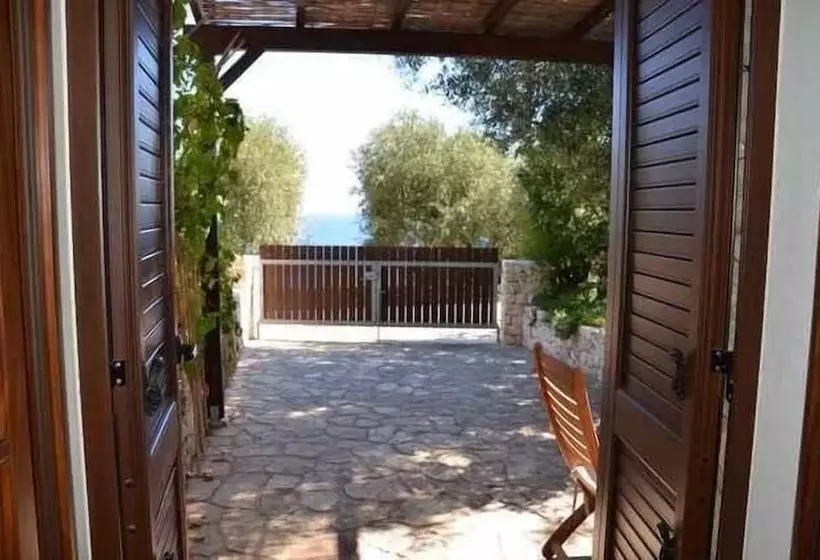 Mirto Sotto   Casa In Pietra Sul Mare
