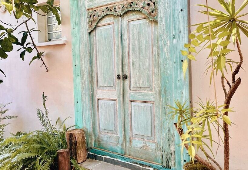 پانسیون Le Jardin De Ravintsara   Adults Only