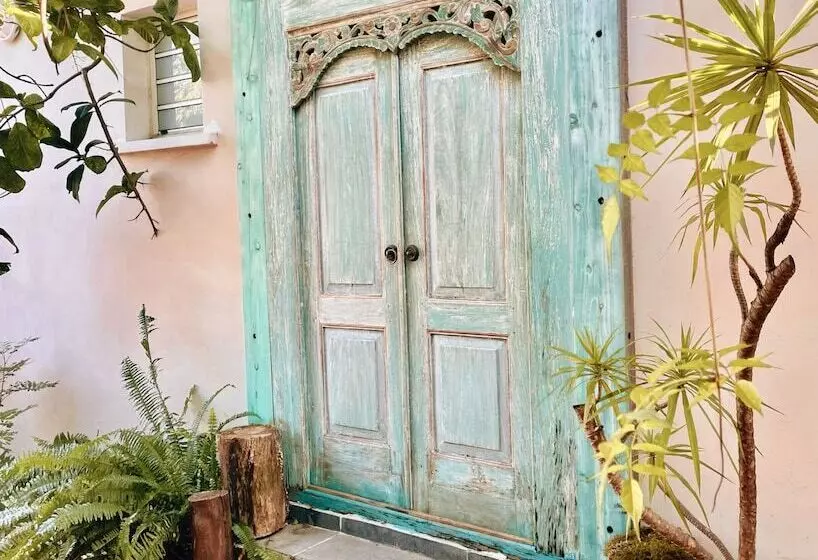 پانسیون Le Jardin De Ravintsara   Adults Only