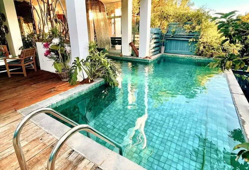 پانسیون Le Jardin De Ravintsara   Adults Only